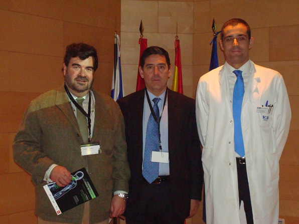 De izda. a dcha., el Dr. Palacios, el Dr. Plasencia y el Dr. Mascías en la inauguración de la jornada