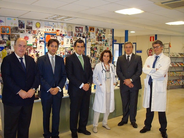 Miembros de Elekta y de HM Hospitales visitaron la Unidad de Oncología Pediátrica del grupo.