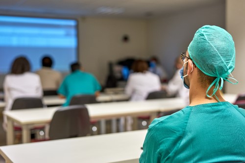 El 98,5% de los alumnos de medicina formados en HM Hospitales aprueban el MIR