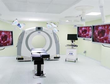 HM CINAC Barcelona se consolida como referencia quirúrgica de alta complejidad en el abordaje de patologías neurológicas