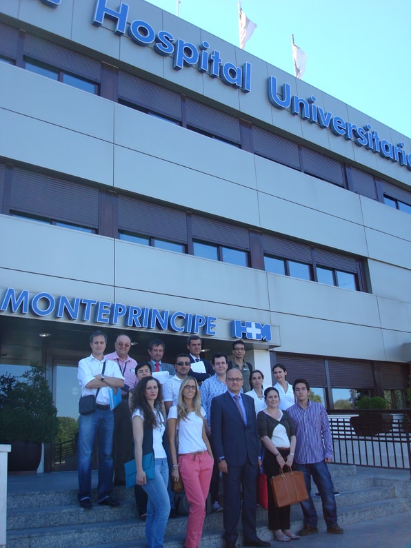 Los alumnos del máster fueron recibidos por los responsables de HM Universitario Montepríncipe